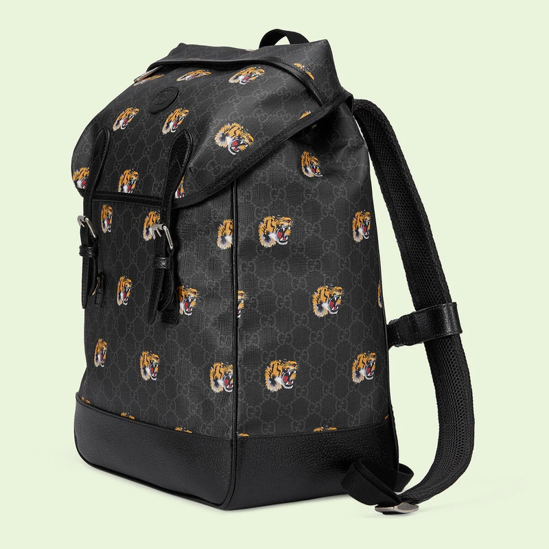 GUCCI GG medium backpack with tiger print outlook