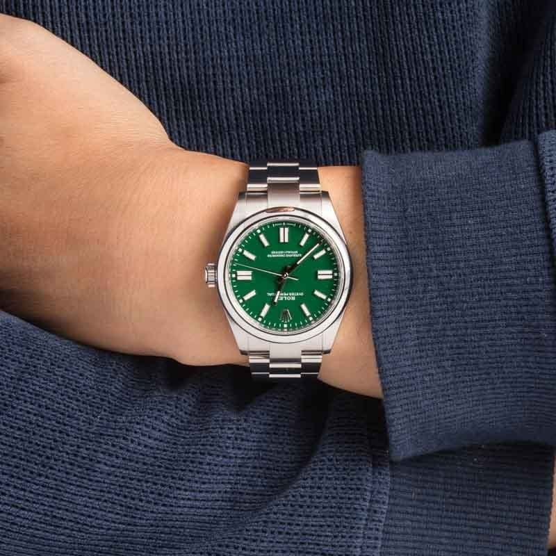 Rolex Oyster Perpetual 41 134300 Green Dial - 5