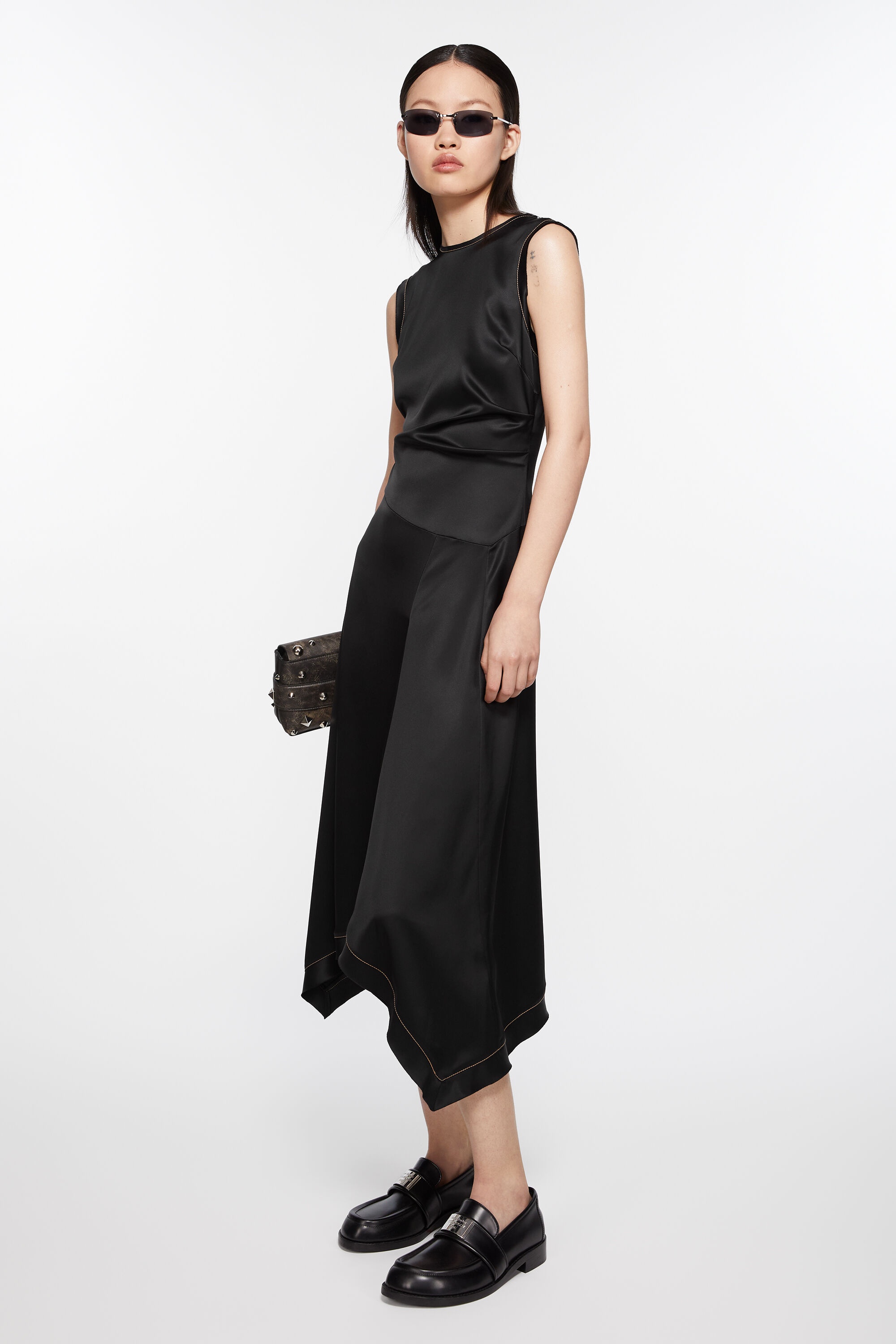 Satin sleeveless dress - Black - 4