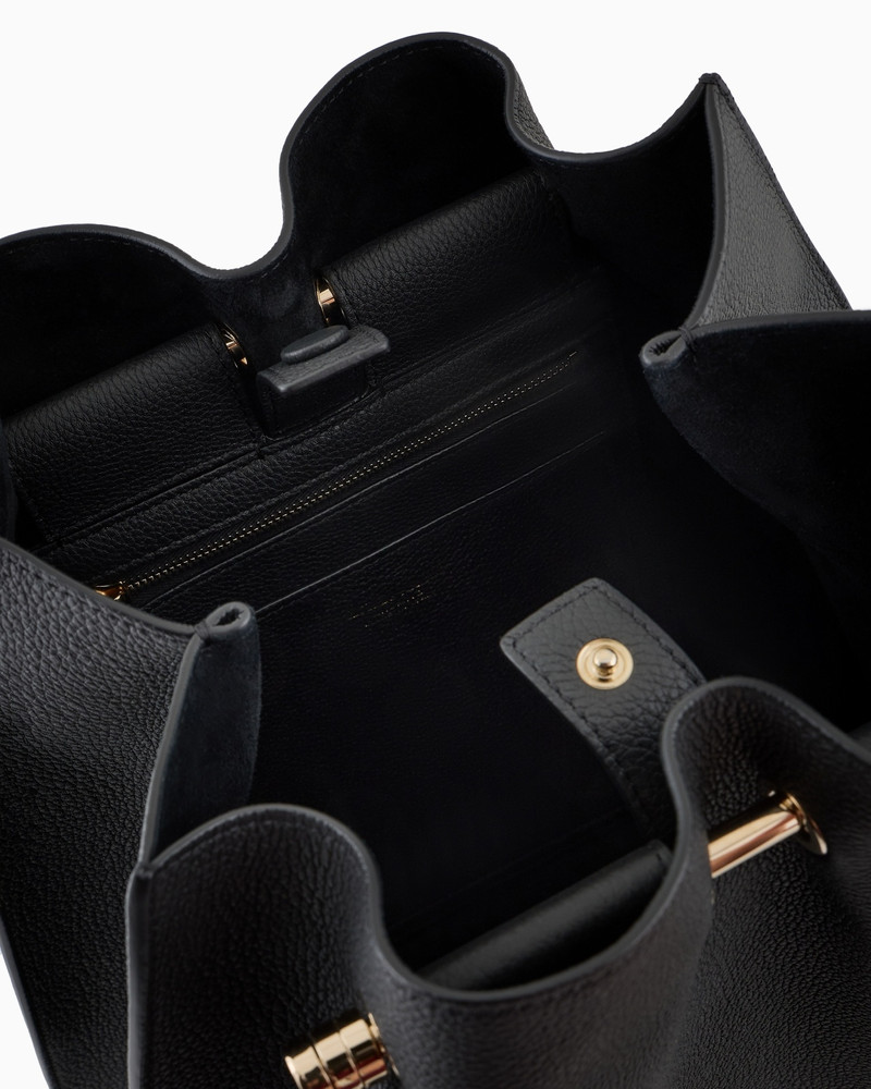 MEDIUM SHOPPER BAG IN PEBBLED LEATHER 4