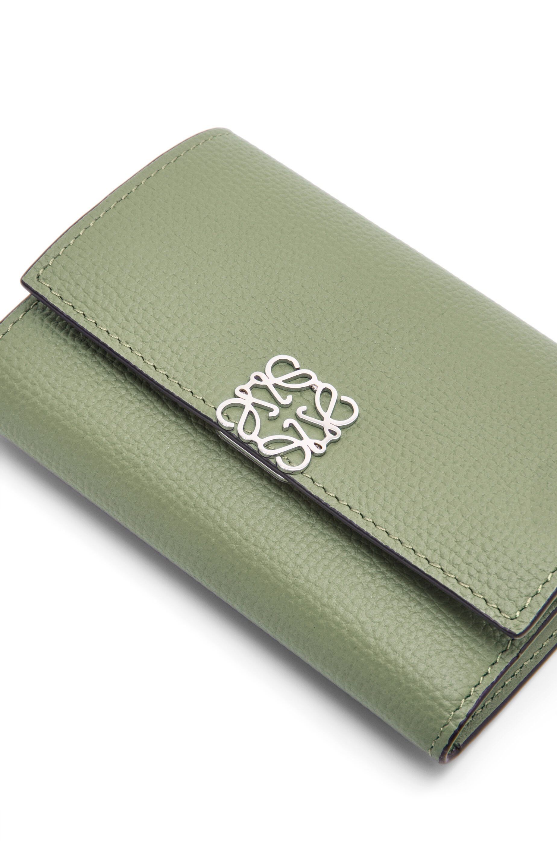 Anagram small vertical wallet in pebble grain calfskin - 5