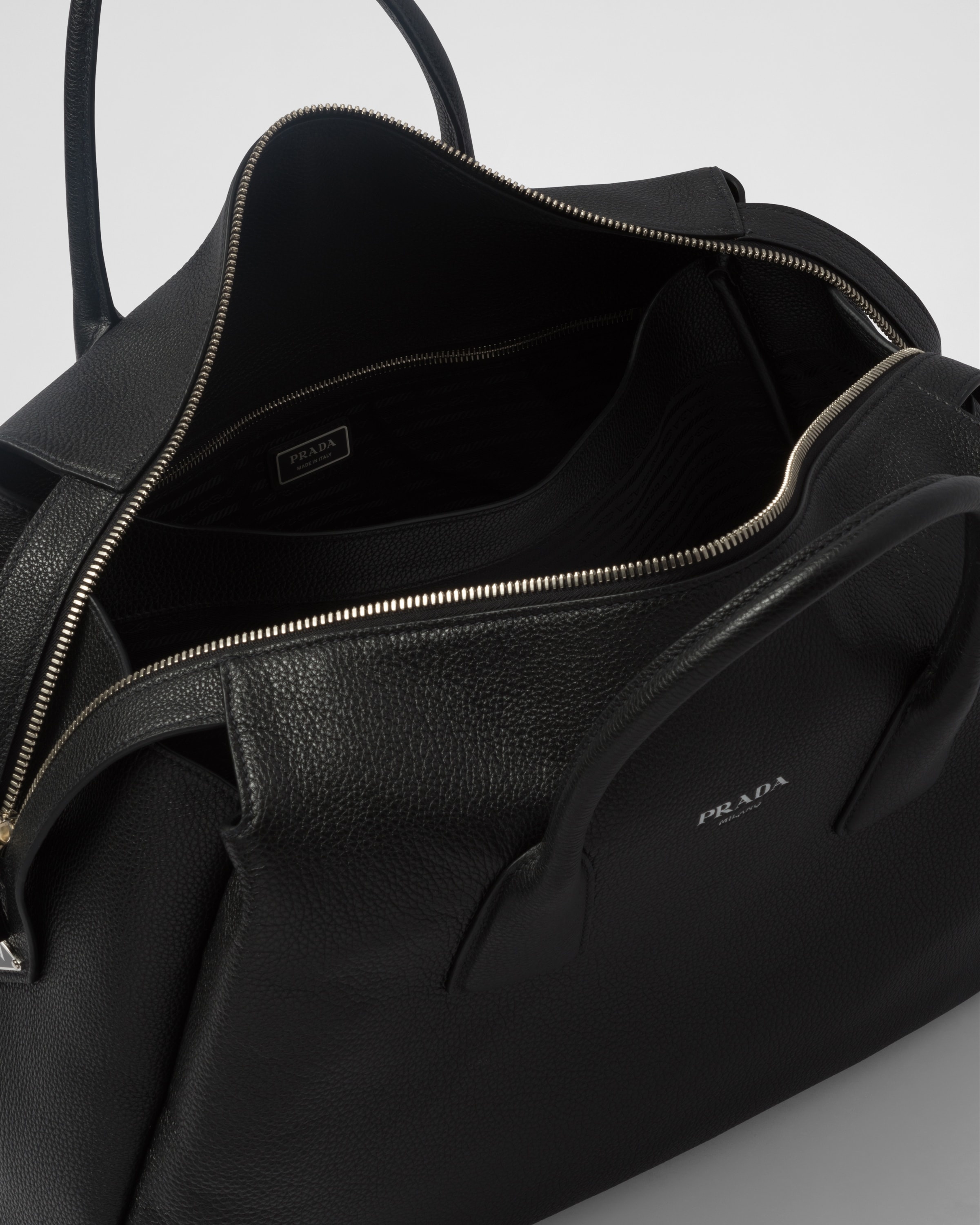 Leather travel bag - 5