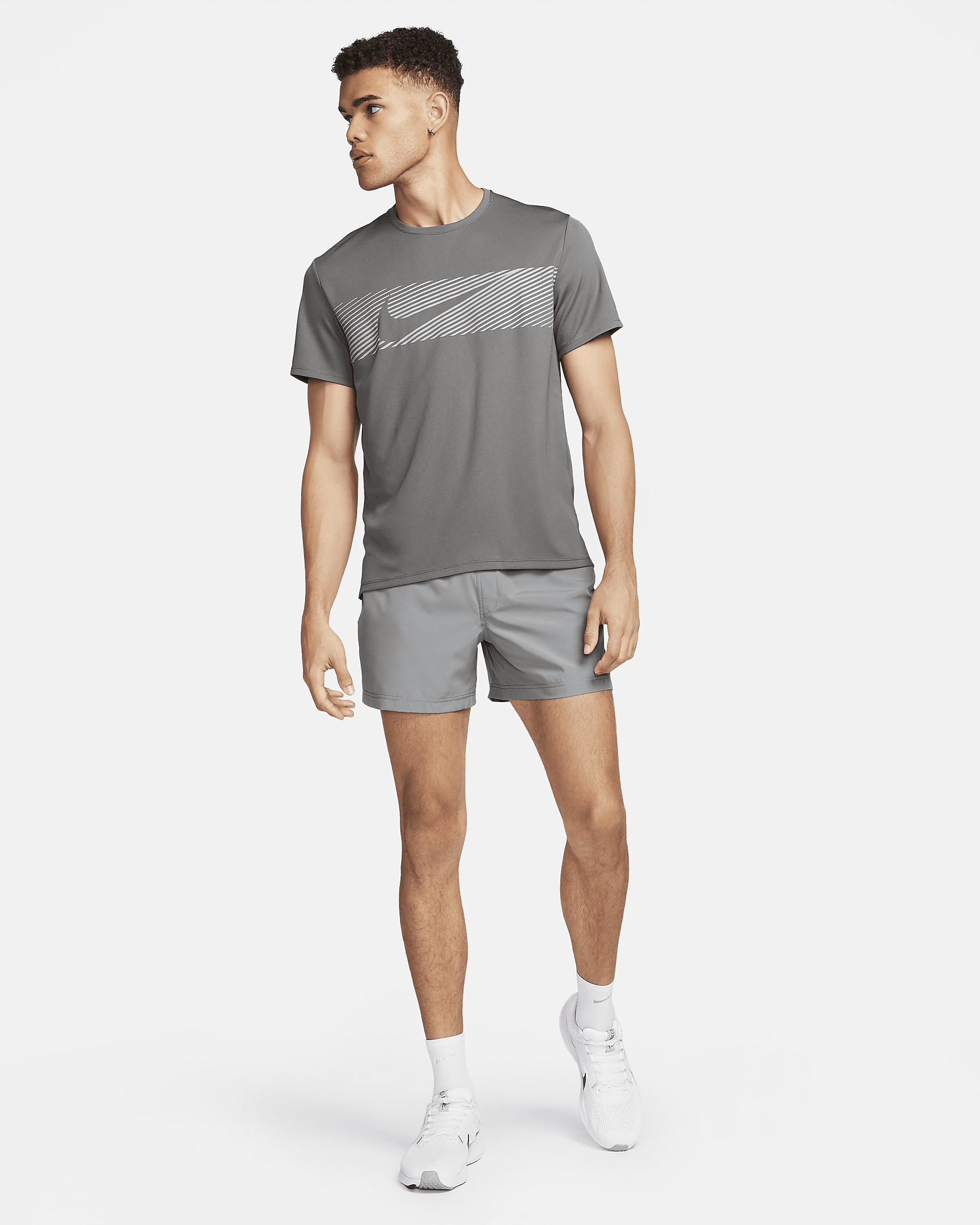 Nike Form Men's Dri-FIT 5" Unlined Versatile Shorts - 5