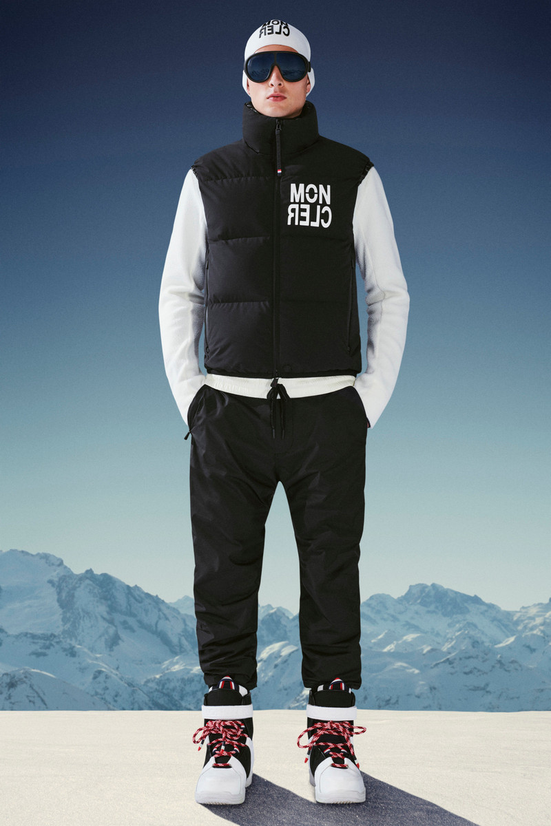 Moncler Nantaux Vest outlook