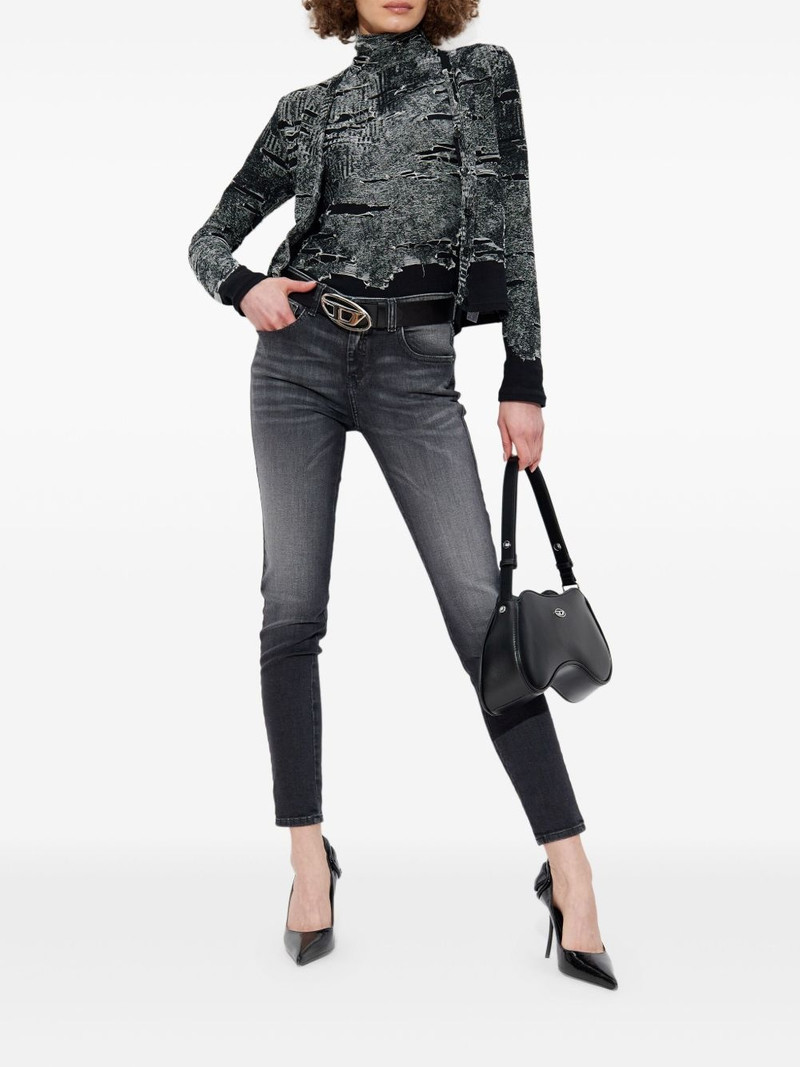 Diesel M-Alma top outlook