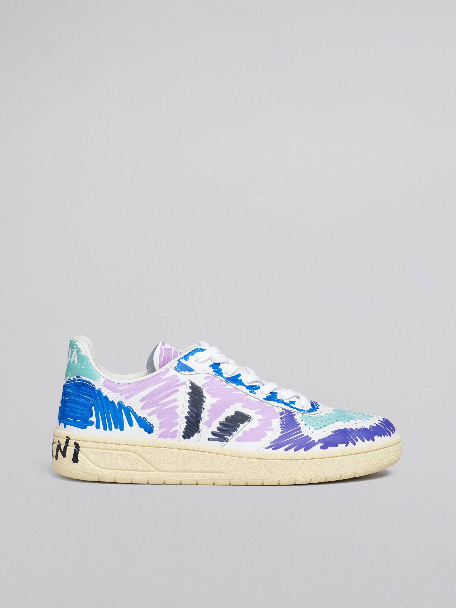 V-10 VEJA X MARNI - 1