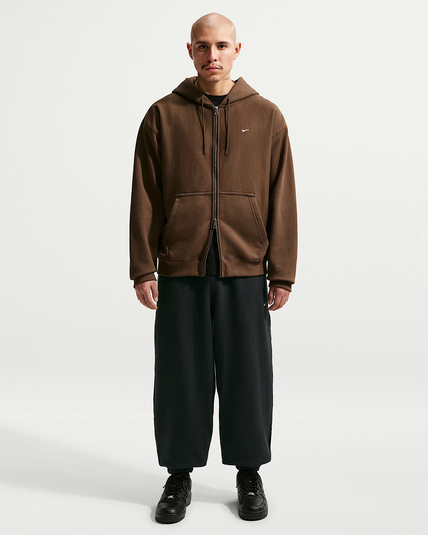 Nike Solo Swoosh Men's Cuffed Fleece Pants - 1
