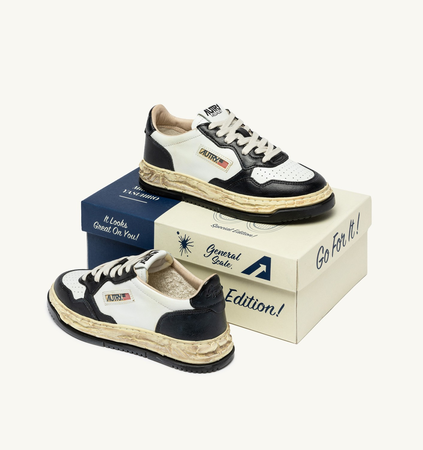 MEDALIST LOW SUPER VINTAGE 'Autry x Maison MIHARA YASUHIRO General Scale.' SNEAKERS IN WHITE AND BLA - 8