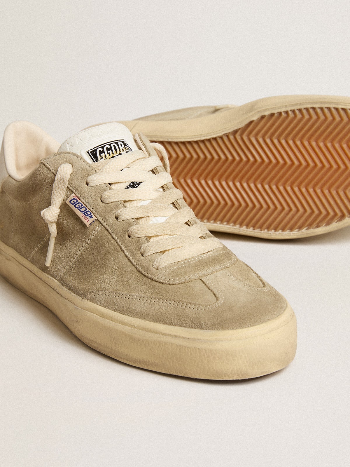 Men's Soul Star in dove-gray suede with white leather heel tab and tongue - 4