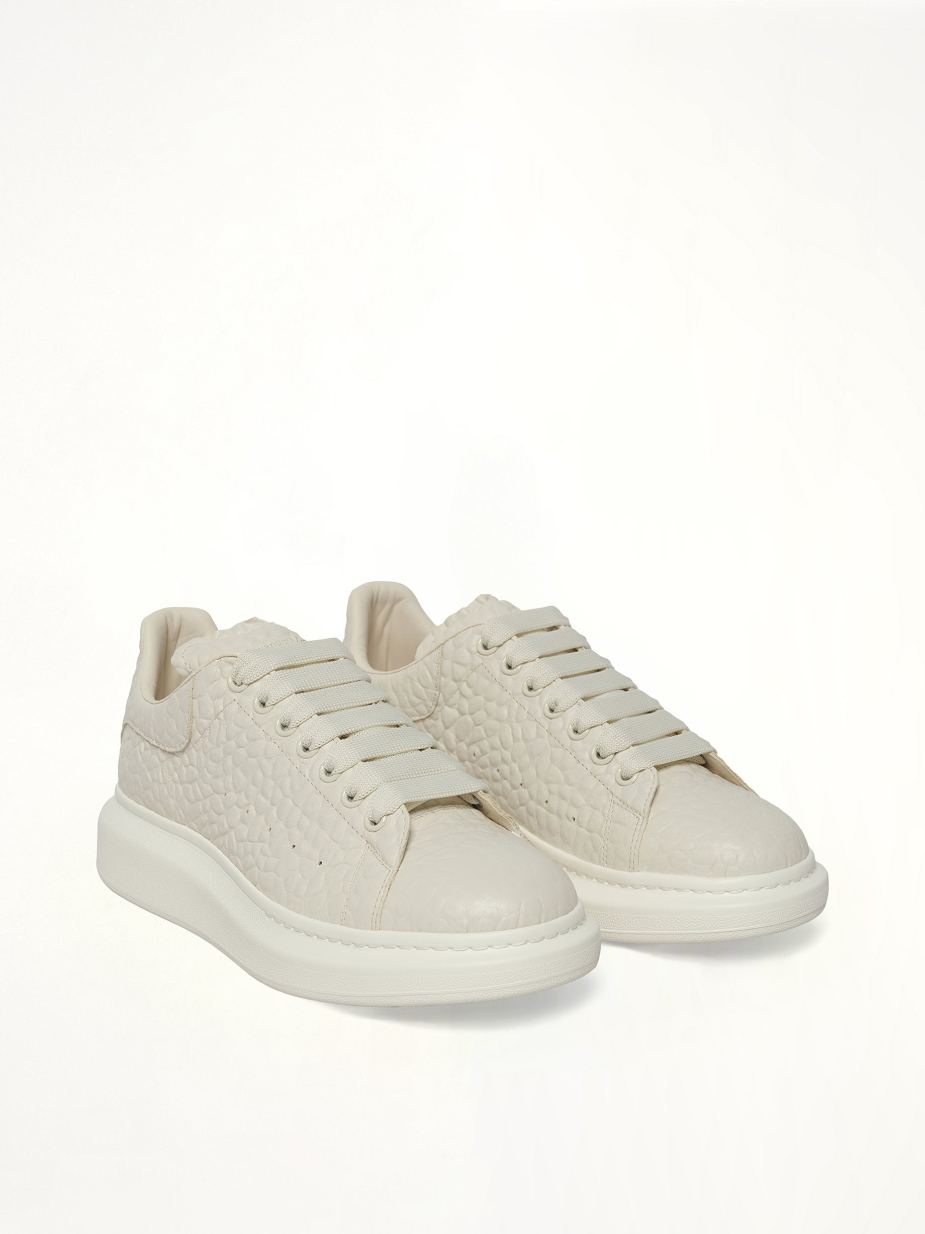 Dumbo Grain Larry Sneaker in Off White - 2