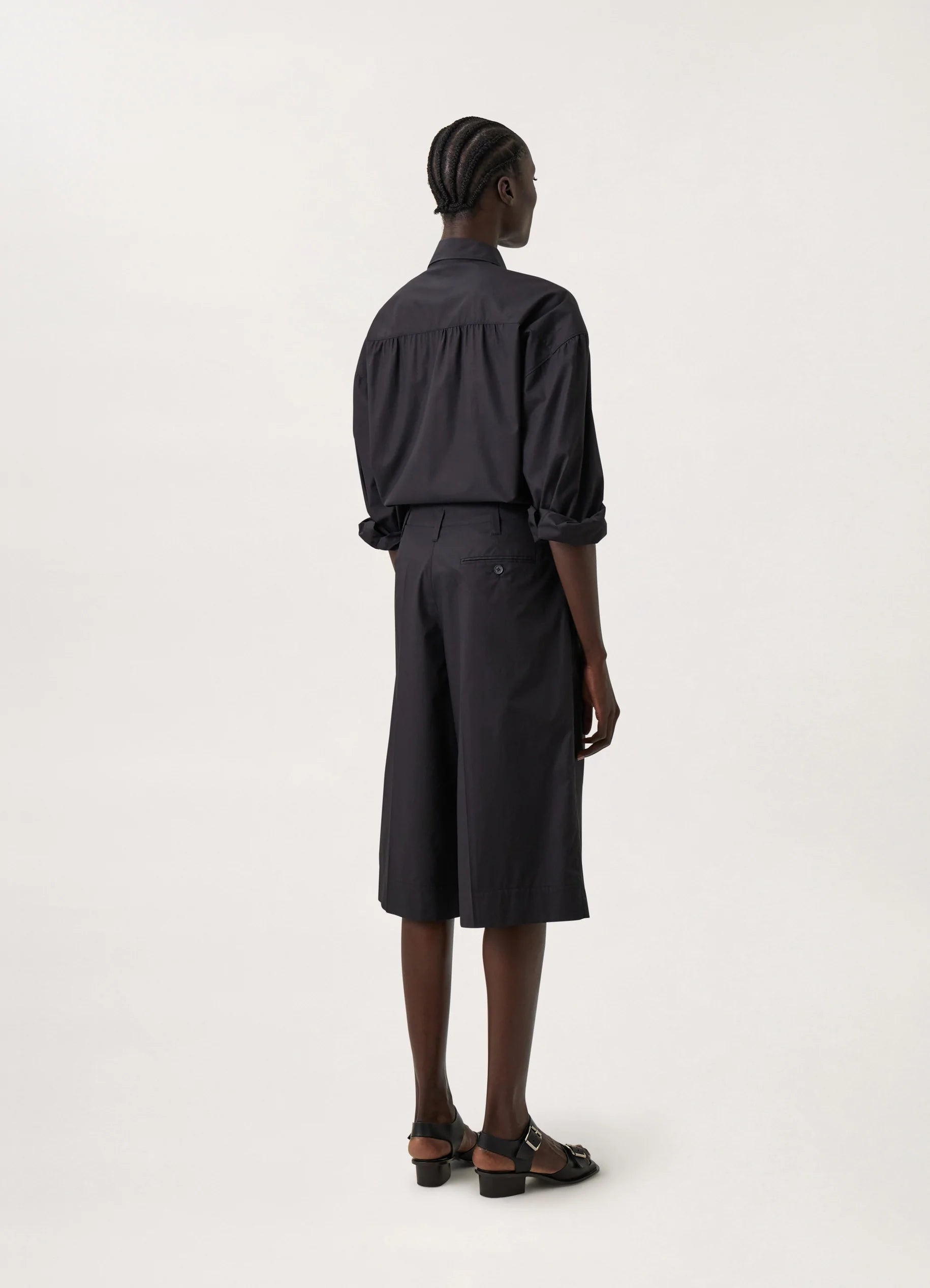 LARGE PLEATED SHORTS
COTTON POPLIN - 5