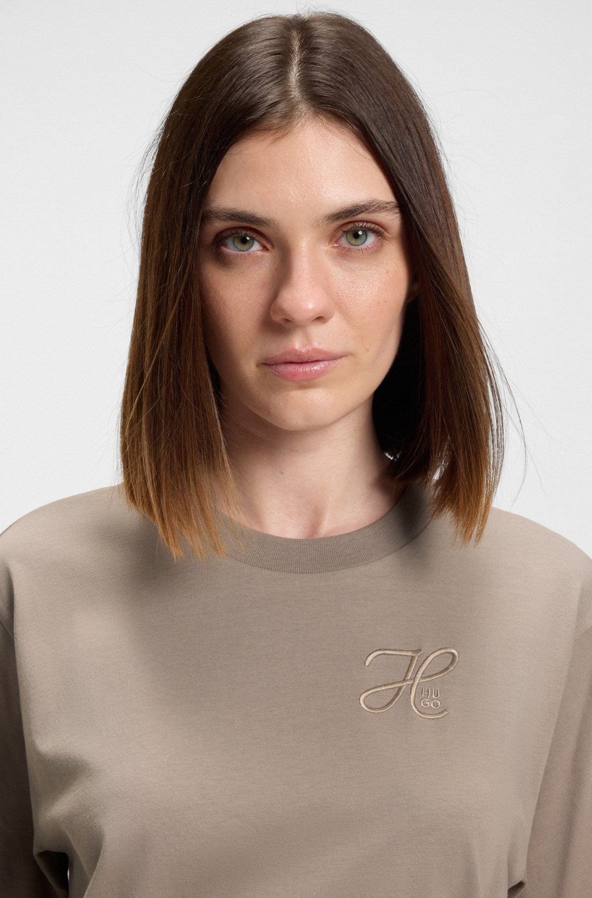 RELAXED-FIT T-SHIRT IN COTTON JERSEY WITH EMBROIDERED MONOGRAM - 5