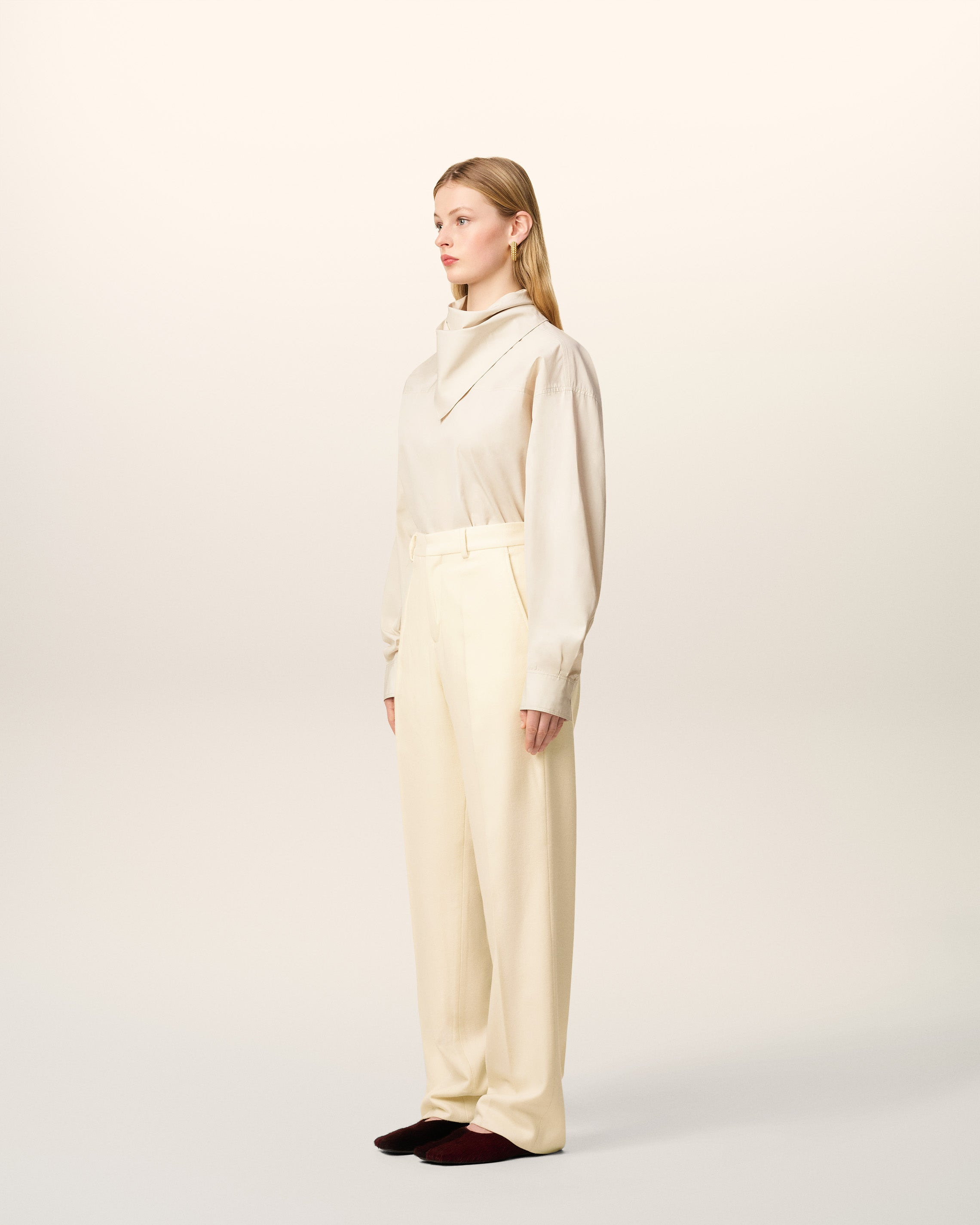 WHITE WOOL LARGE FIT TROUSERS - 6