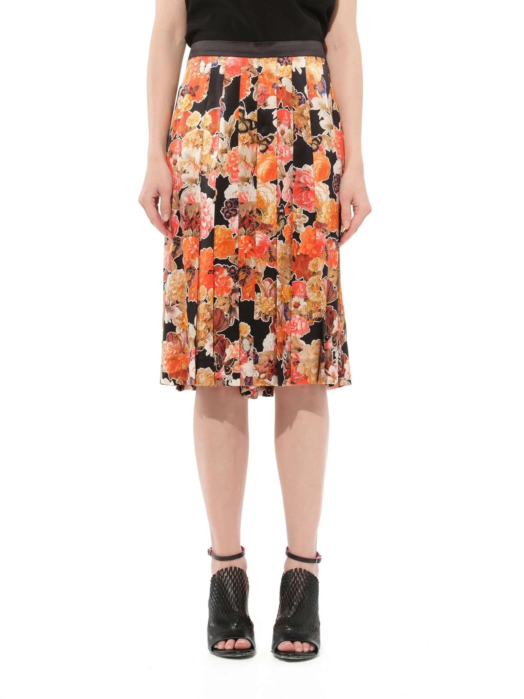 Flower Print Skirts in Black - 1