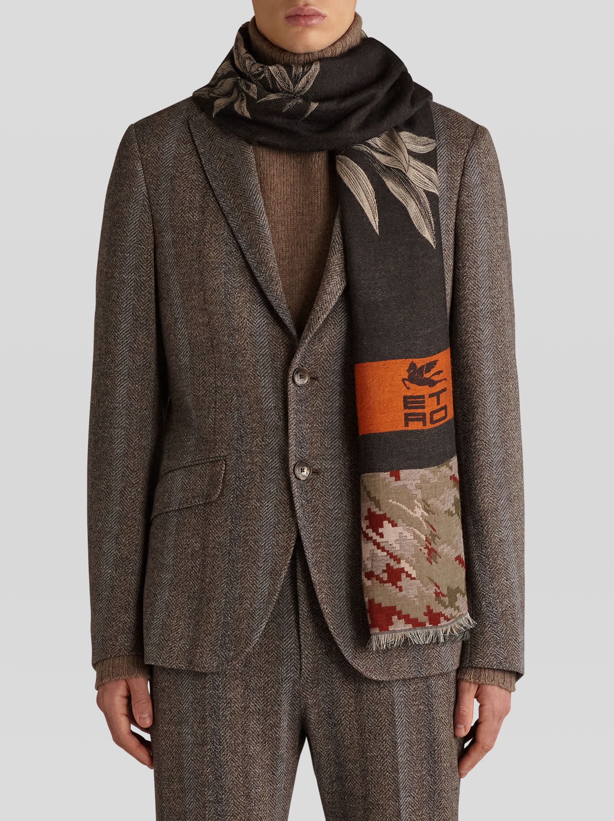 JUNGLE DESIGN JACQUARD SCARF - 2