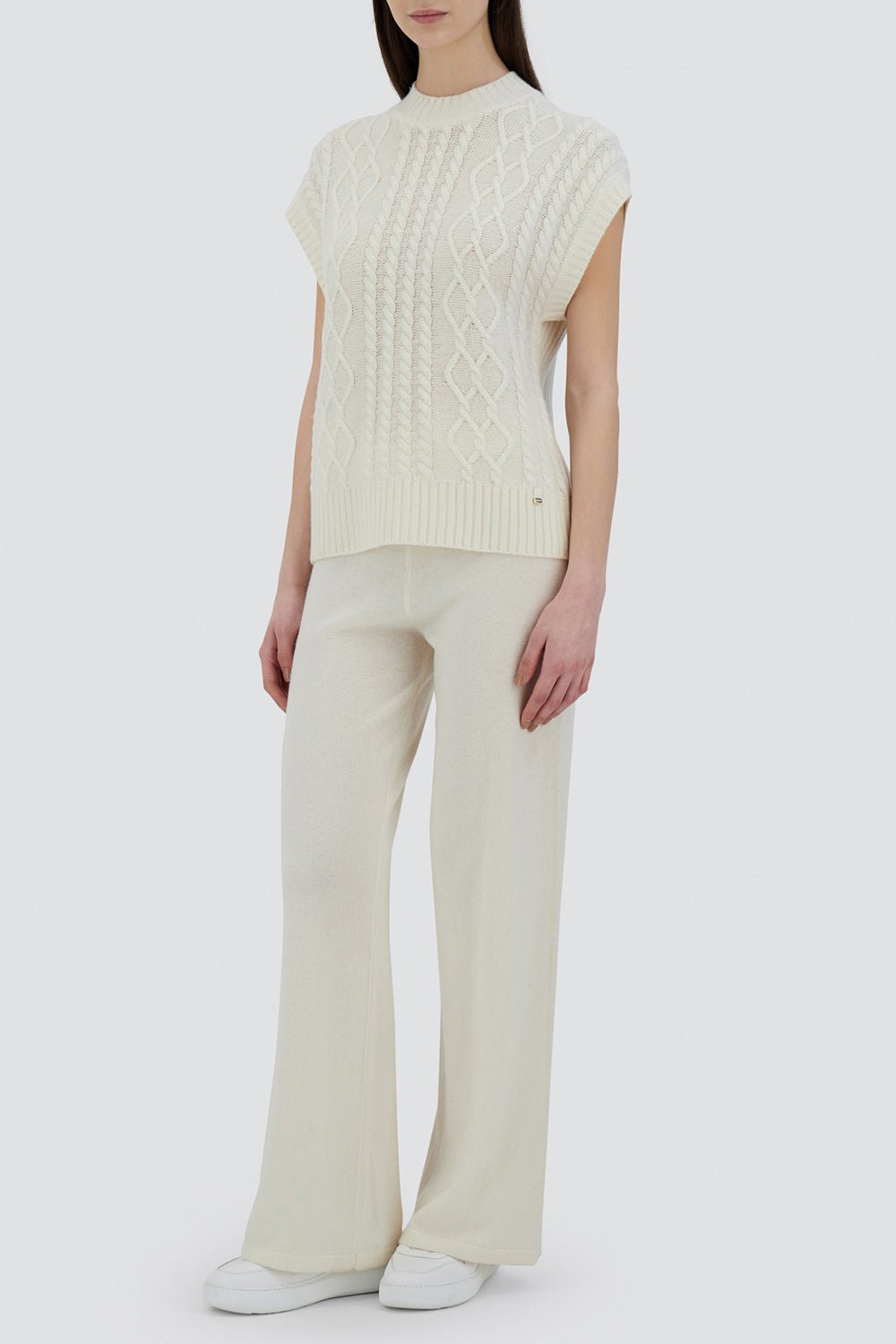 Cable Crew Neck Vest - 3
