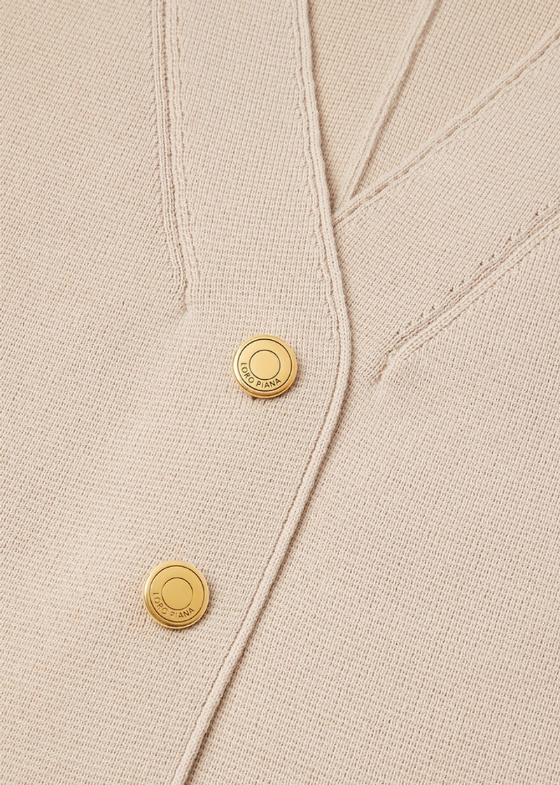 Calla Vest 7