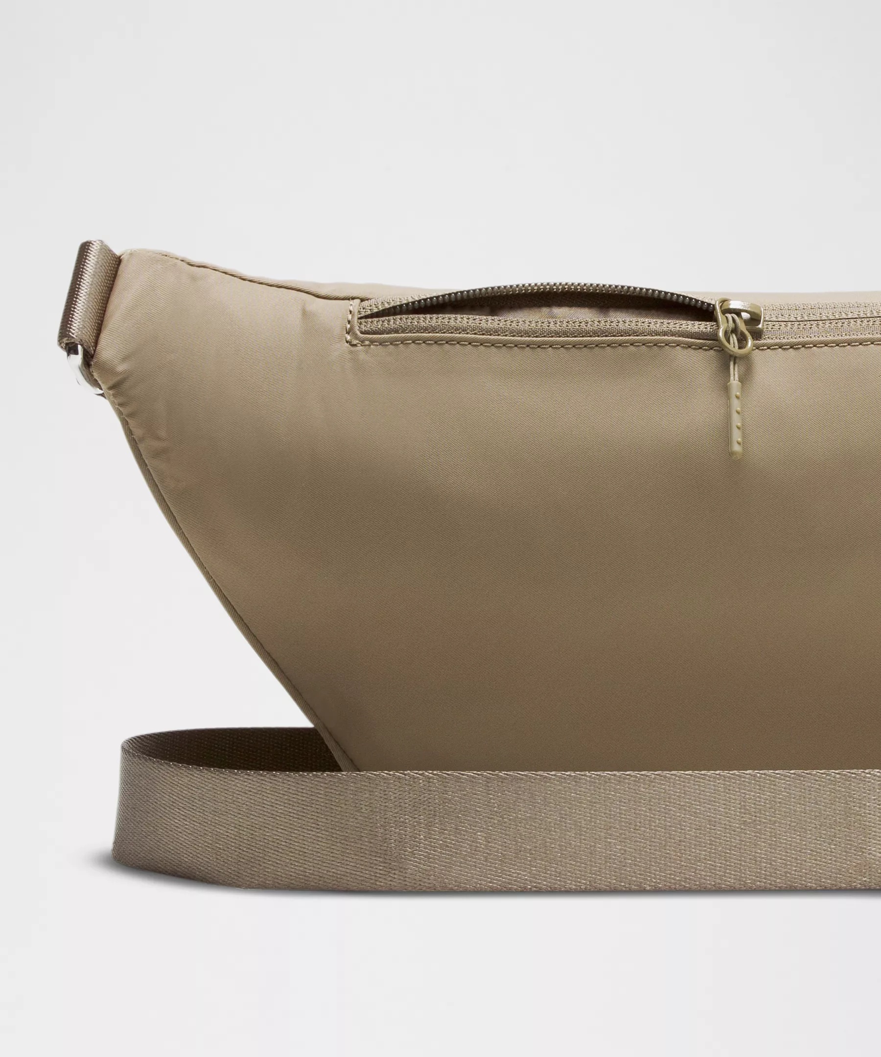 City Essentials Belt Bag 3L - 5