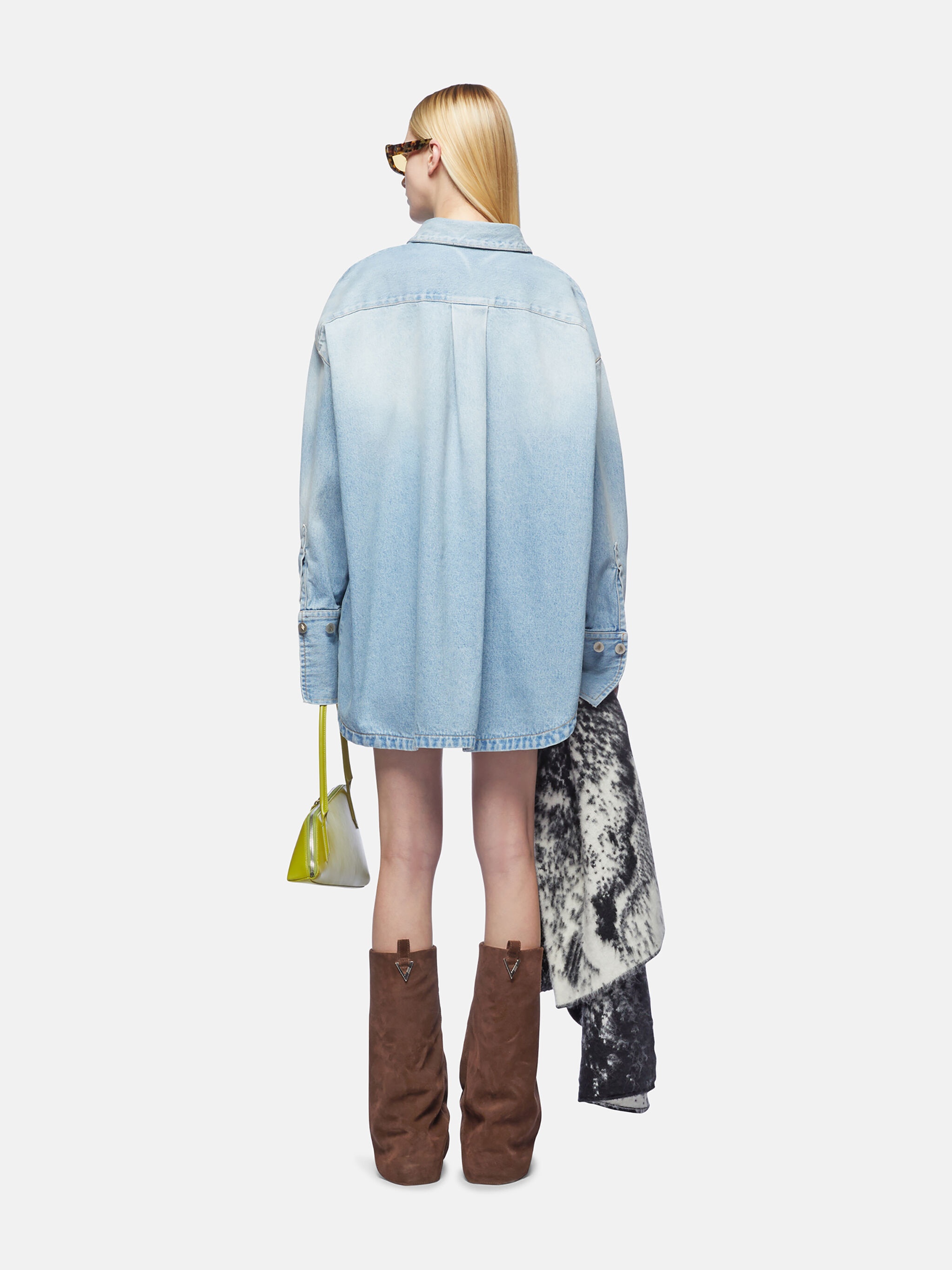 LIGHT BLUE DENIM SHORT COAT - 3