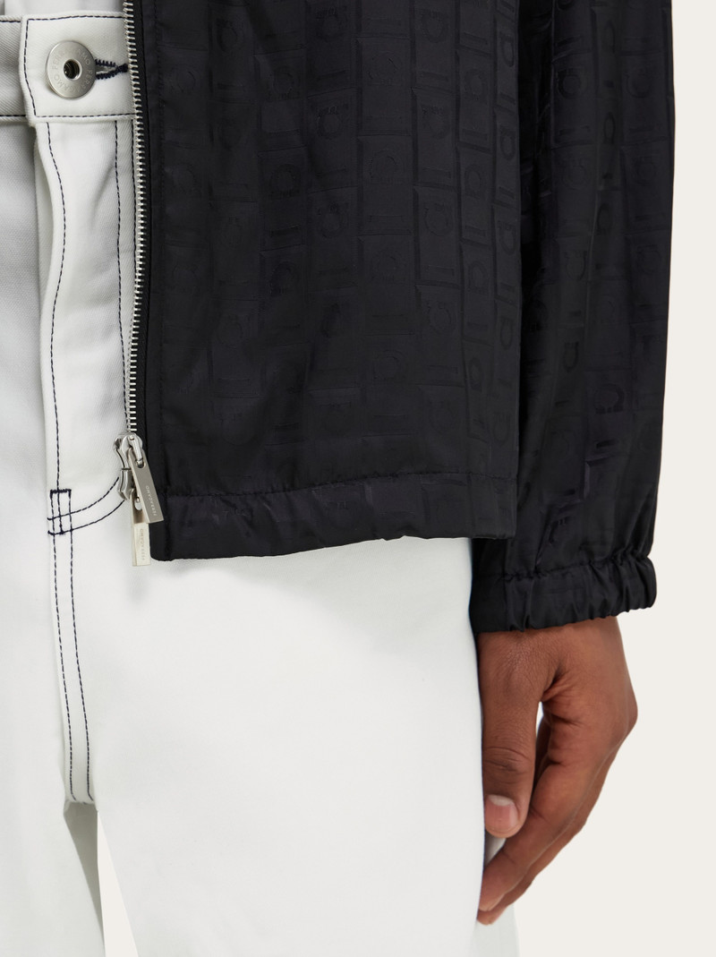 Short raincoat 6