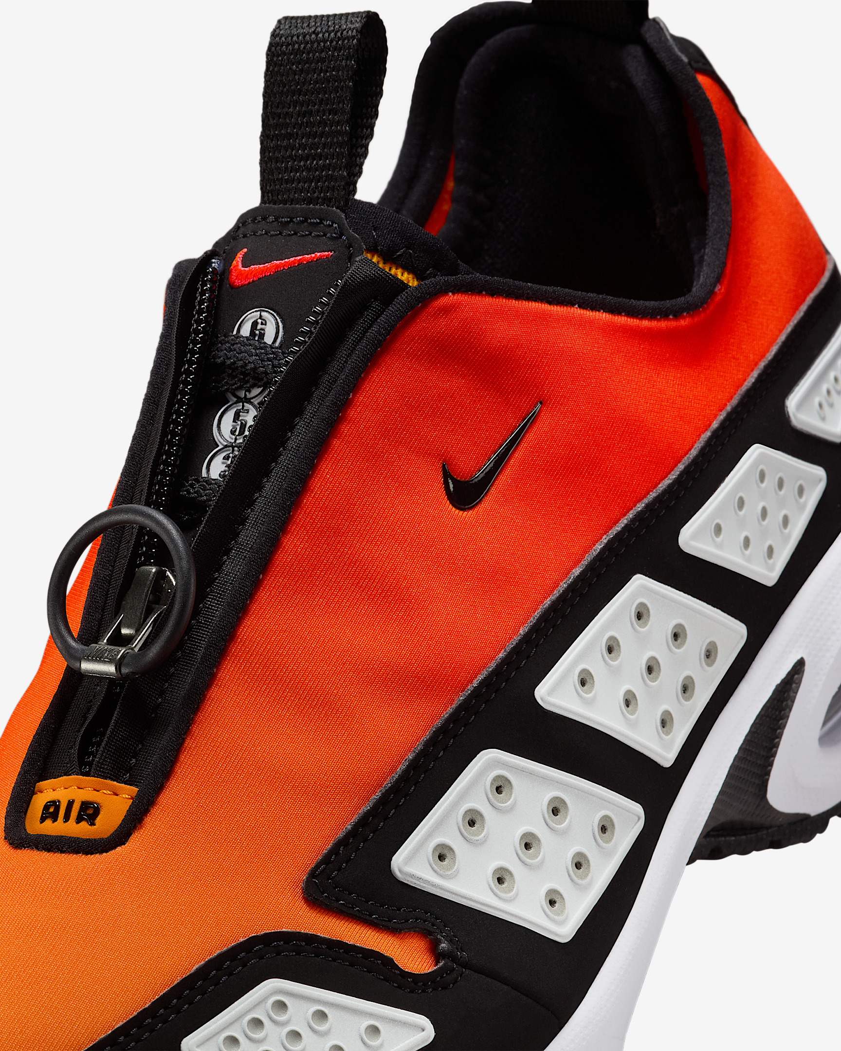 Nike Air Max SNDR Women's Shoes - 7