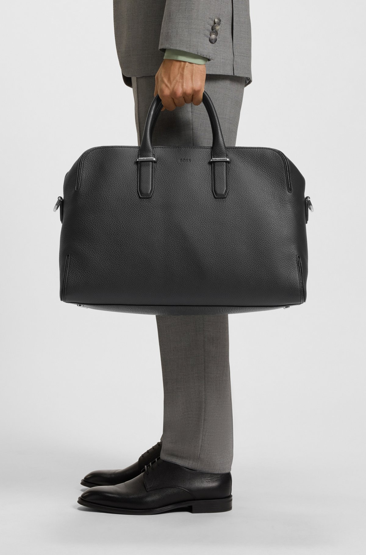 GRAINED LEATHER HOLDALL WITH LOGO KEYHOLDER - 4
