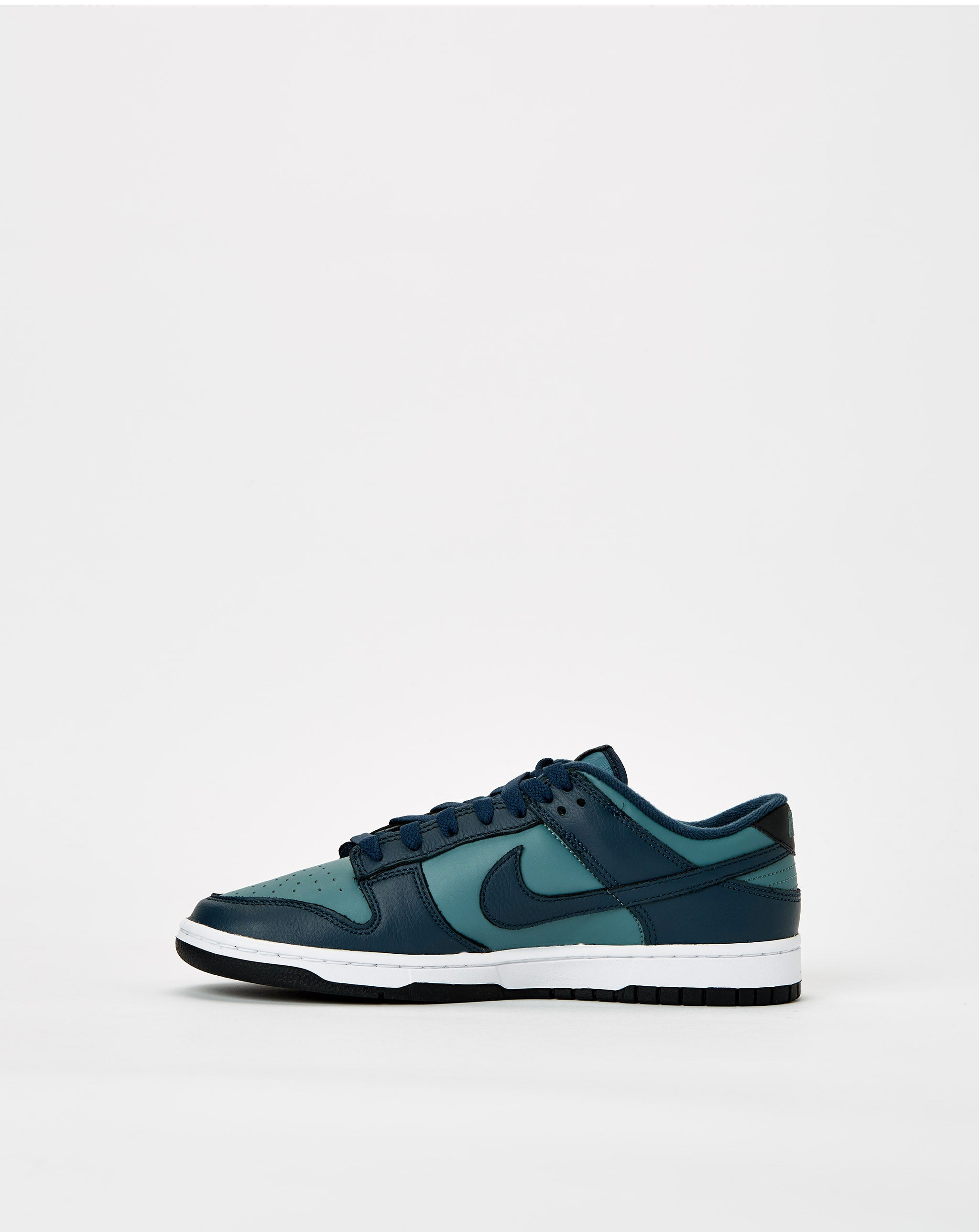 Dunk Low Retro Premium - 4