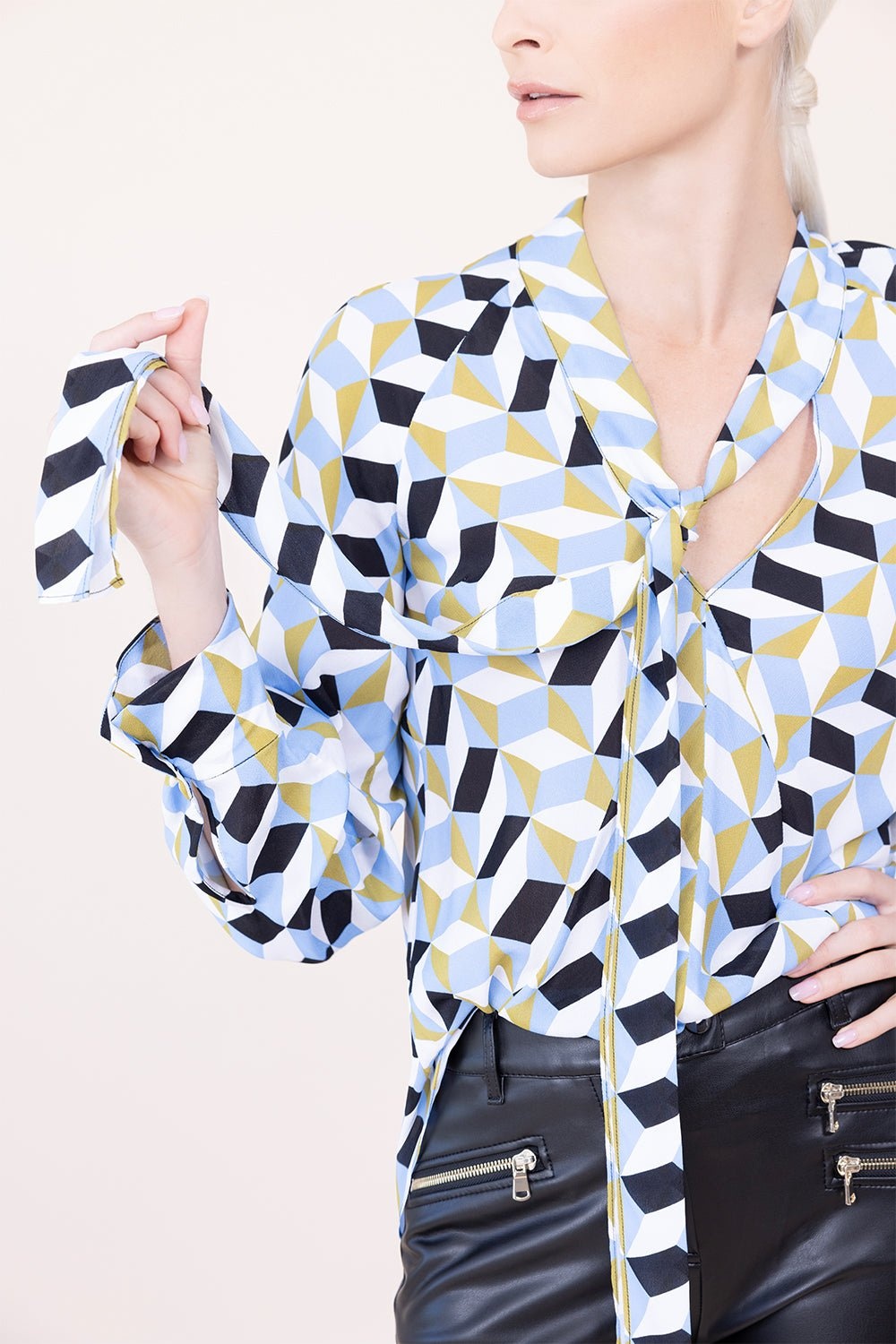 Graphic Volumes Blouse - 4