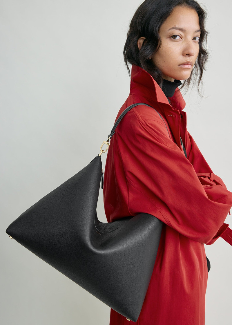 TOTEME Medium Bevel grained-leather bag black outlook