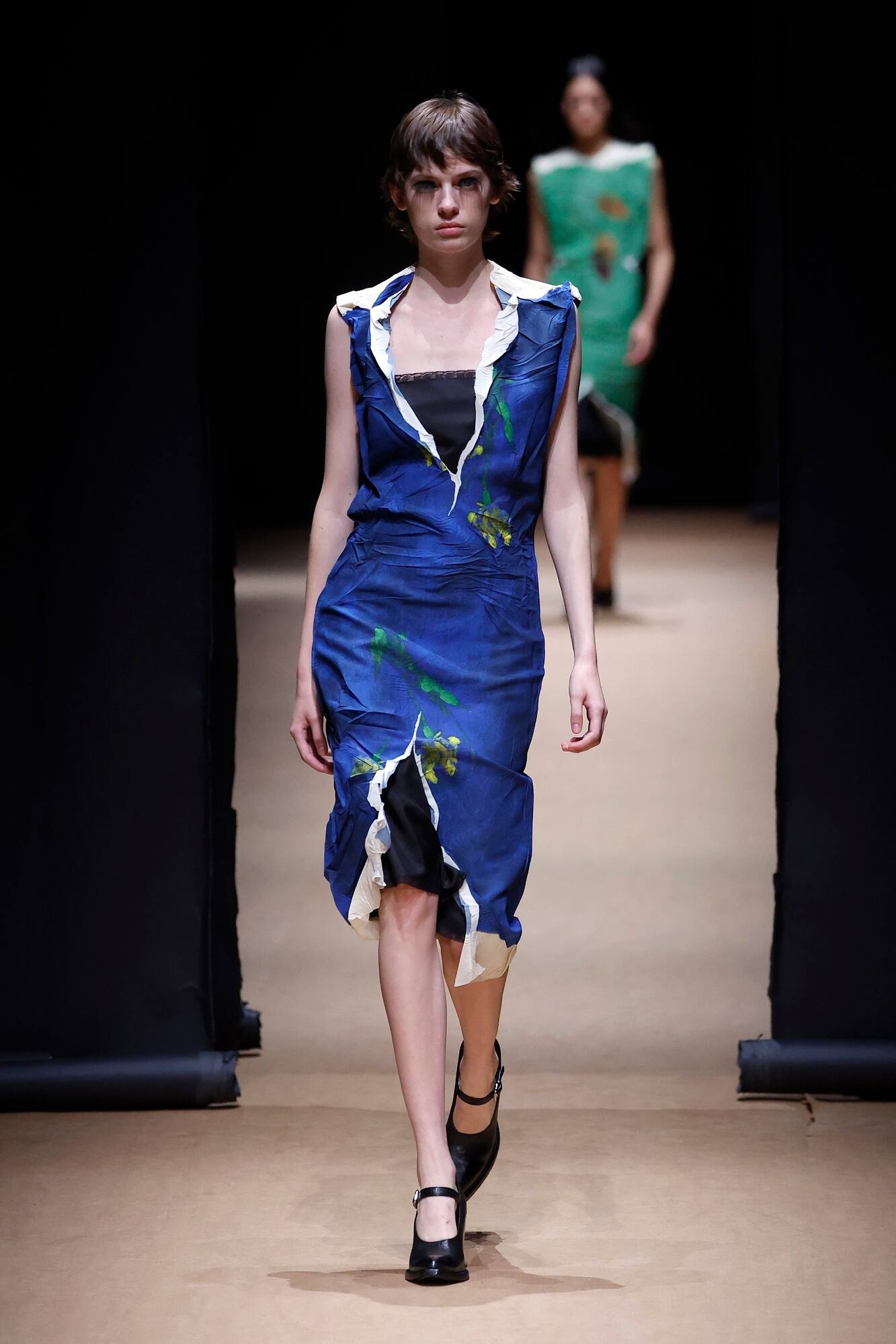 Printed technical midi dress - 6