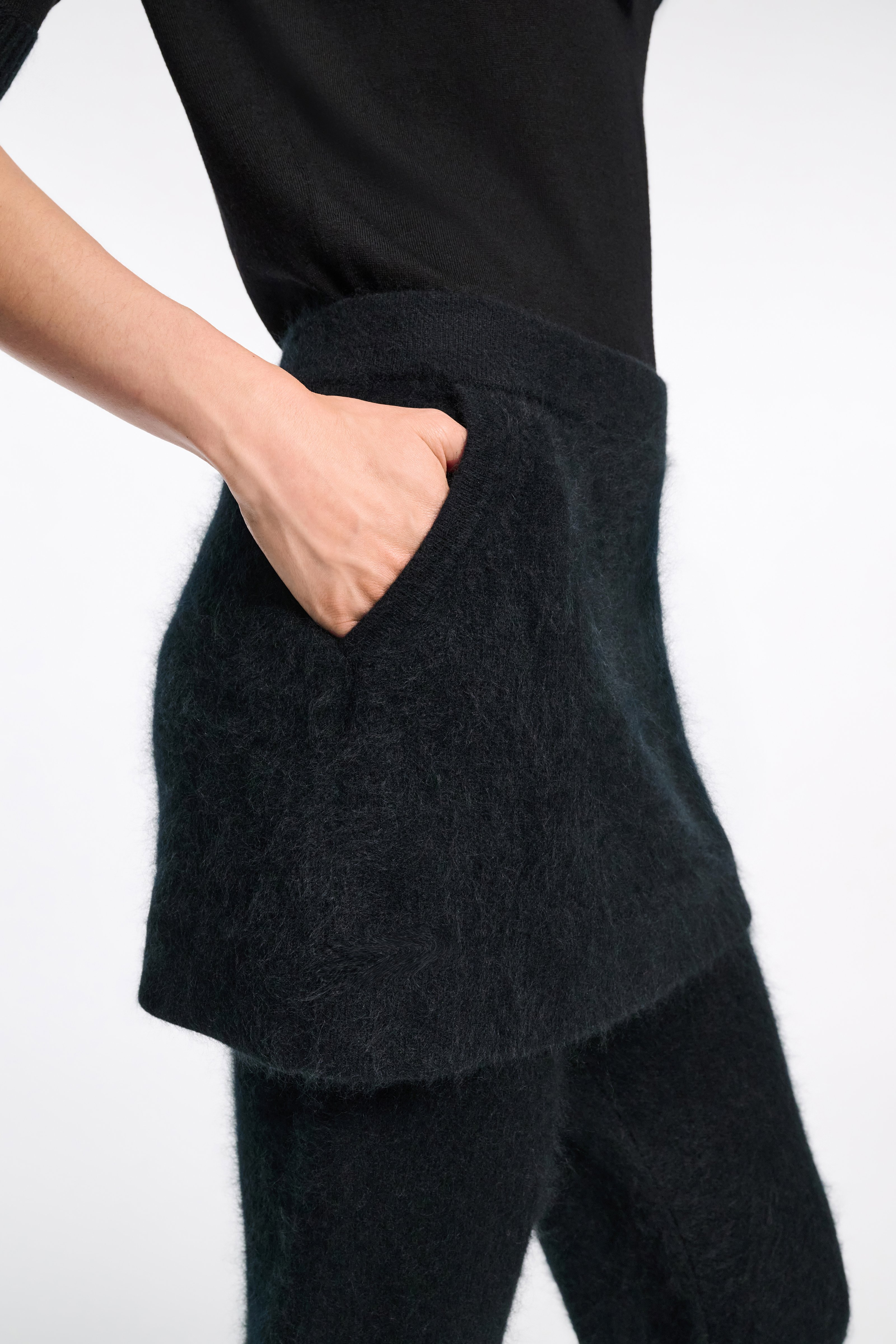 FLUFFY STATEMENT skirt - 5