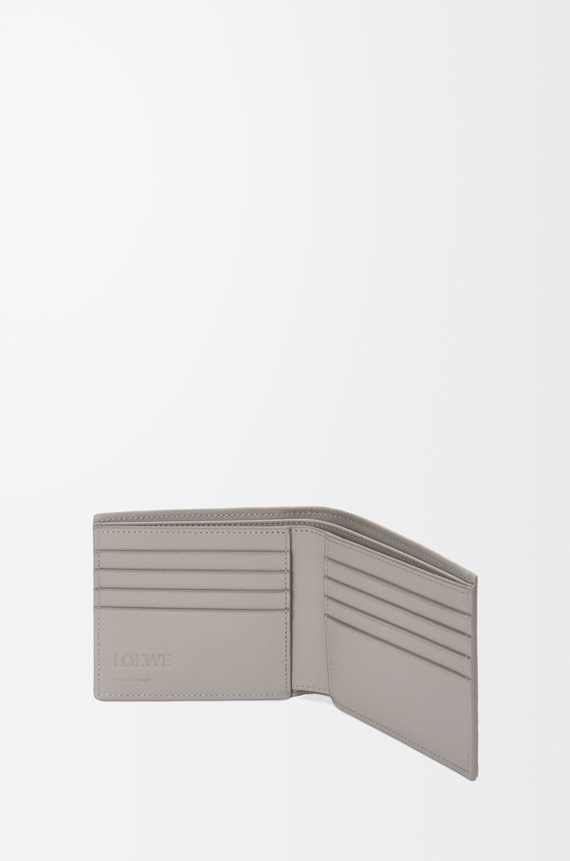 Bifold wallet in textured classic calfskin - 3