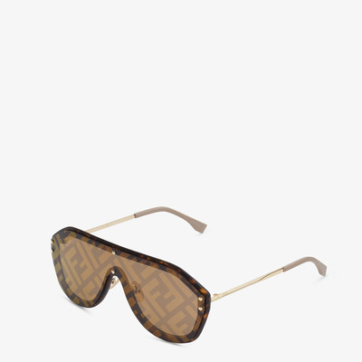 FENDI Brown sunglasses outlook