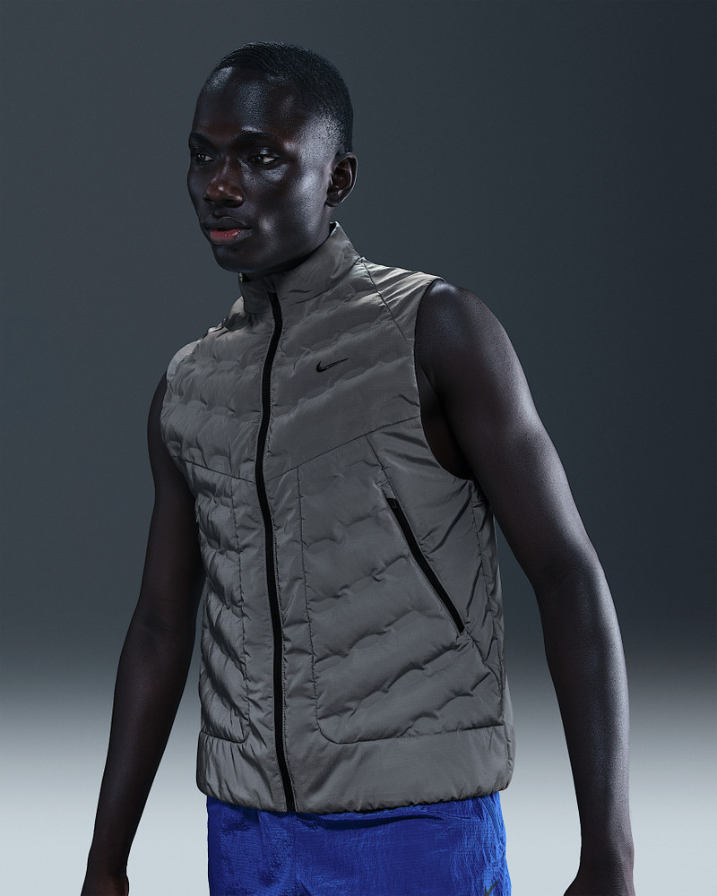 Nike Men's Therma-FIT ADV Reflective Running Vest 1