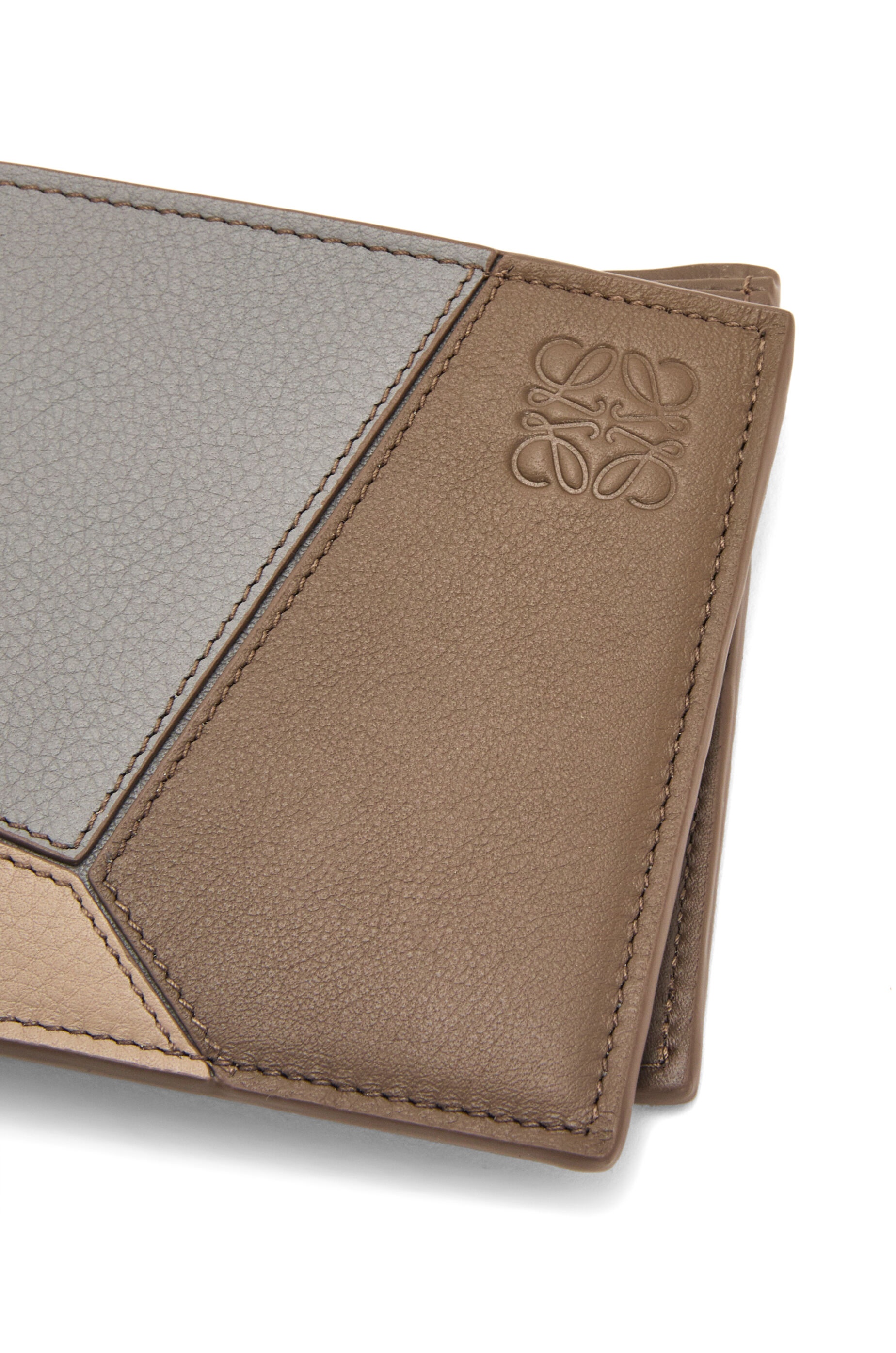 Puzzle bifold wallet in classic calfskin - 5