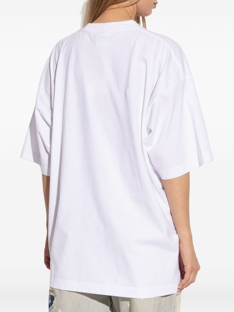 apple-print T-shirt 6