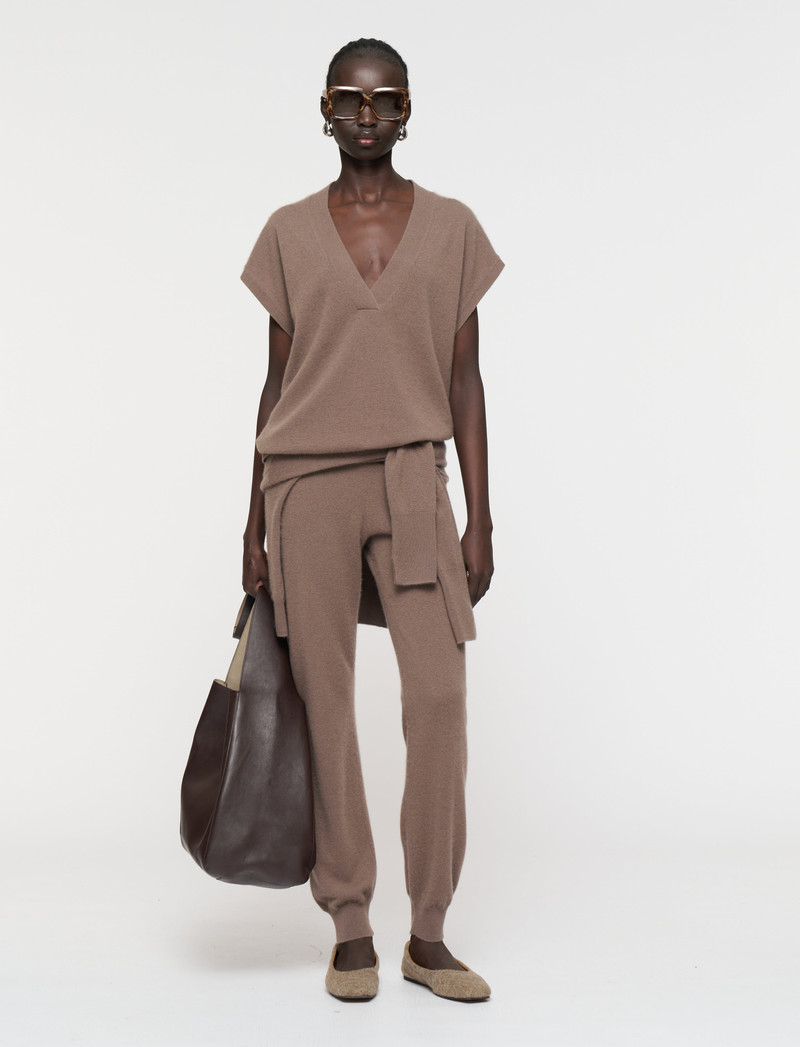 JOSEPH Light Pure Cashmere Vest outlook