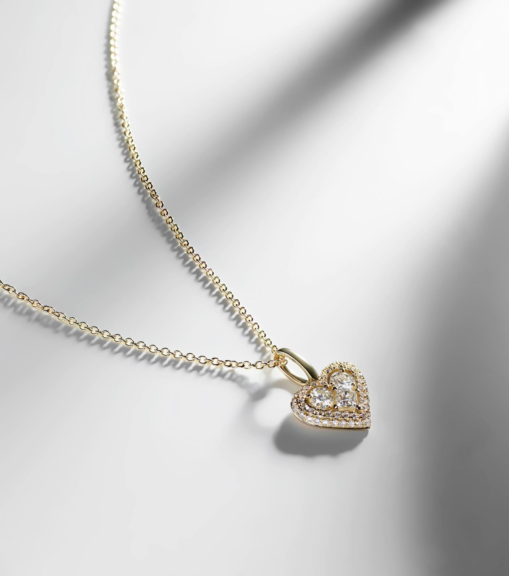 Piece of My Heart Sparkle 14kt gold necklace with diamonds - 5