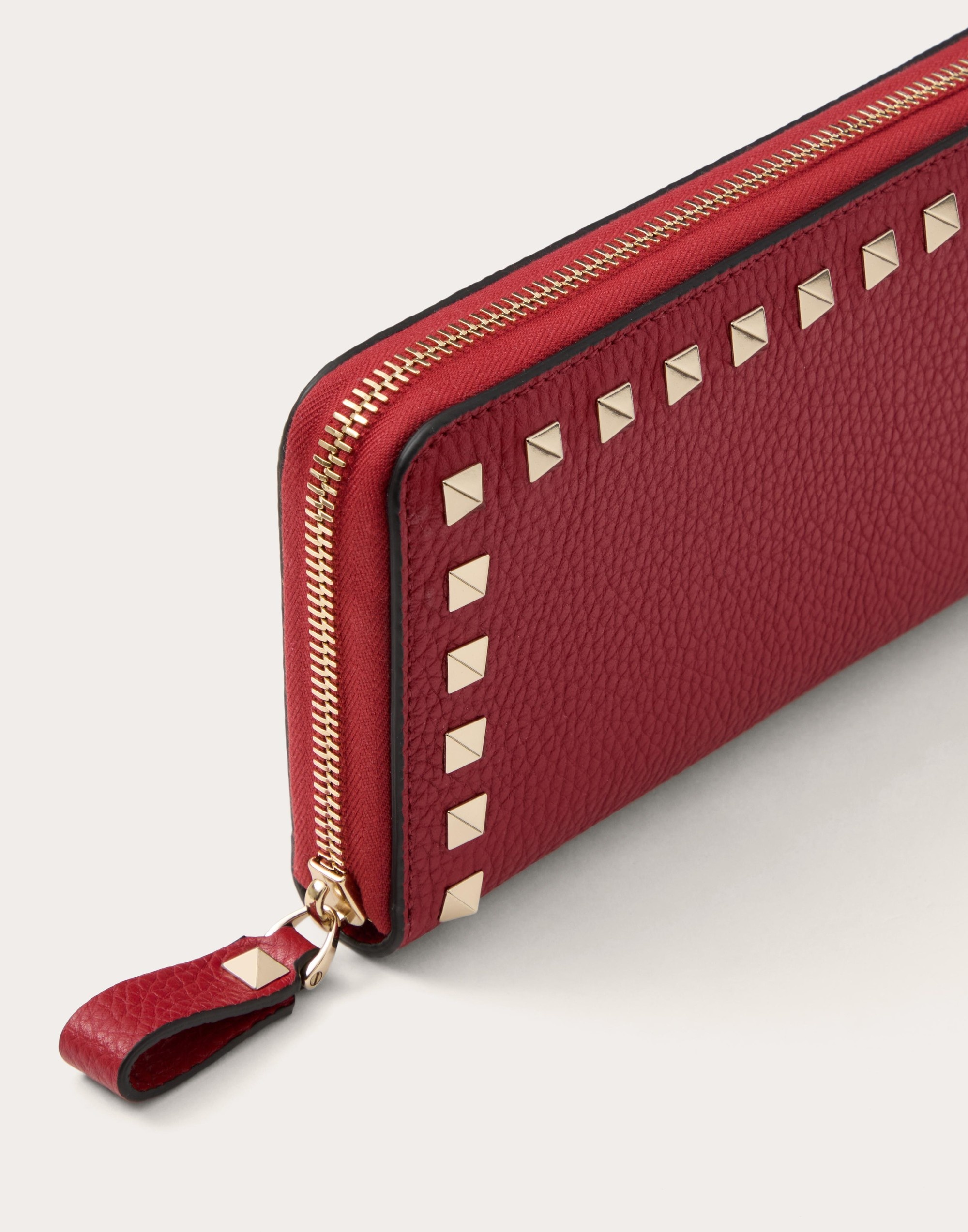 ROCKSTUD GRAINY CALFSKIN ZIPPERED WALLET - 2