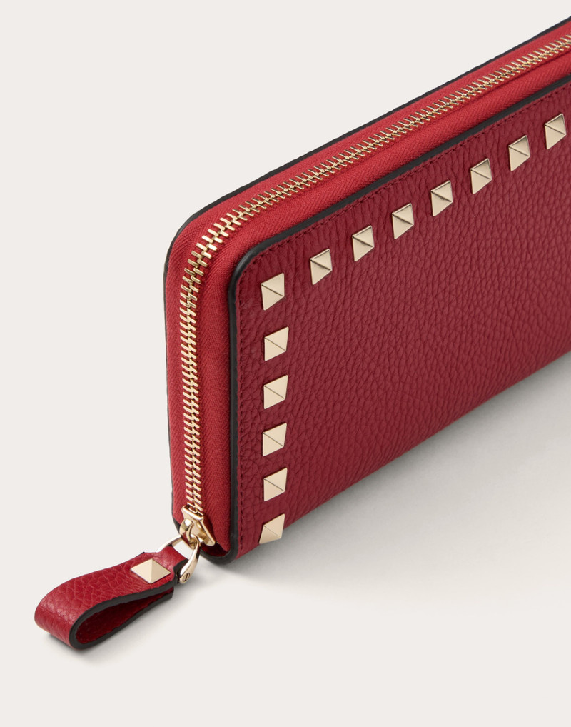 ROCKSTUD GRAINY CALFSKIN ZIPPERED WALLET 2
