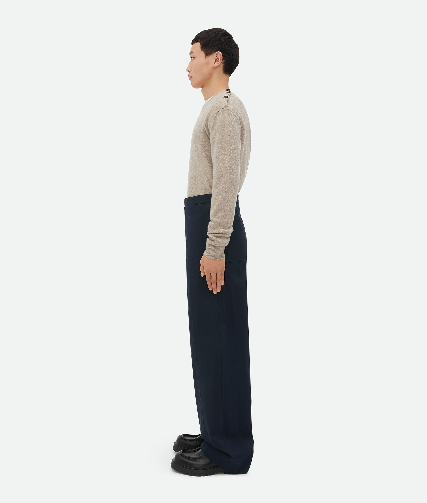 【関税＆送料込み】Bottega Veneta Cotton-Twill Bush-Trouser BOTTEGA VENETA Cotton-twill barrel-leg pants | NET-A-PORTER