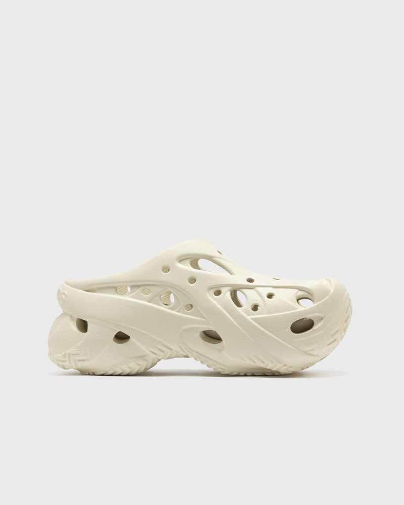 crocs Caged Clog outlook