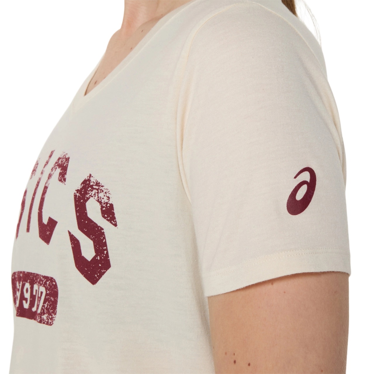 WOMEN'S SHORT SLEEVE EST 1977 V-NECK TEE - 5