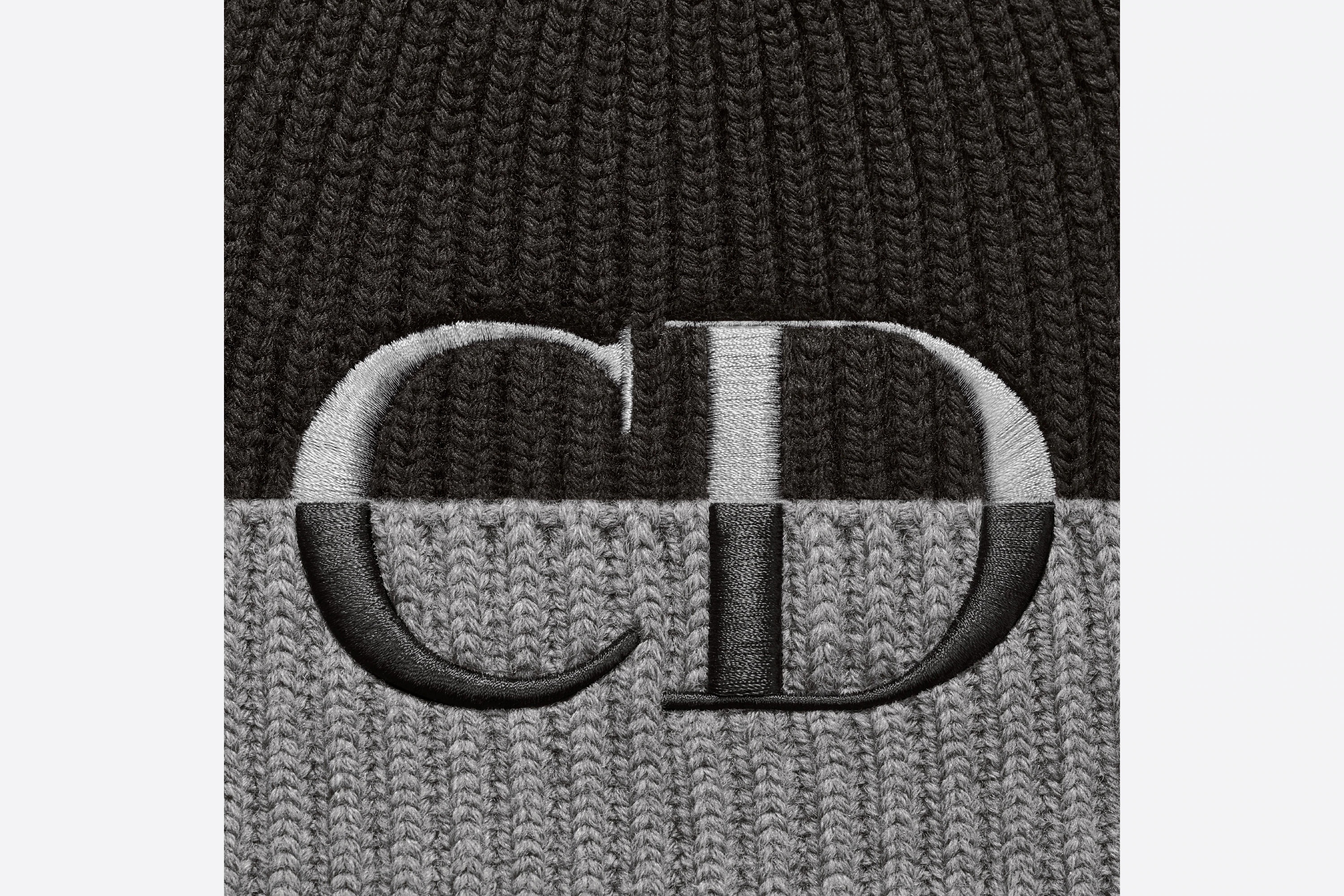 Beanie with 'CD' Signature - 5