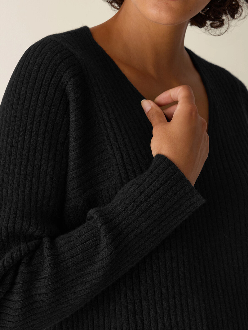 Italian Cashmere Ribbed V-Neck Top 5