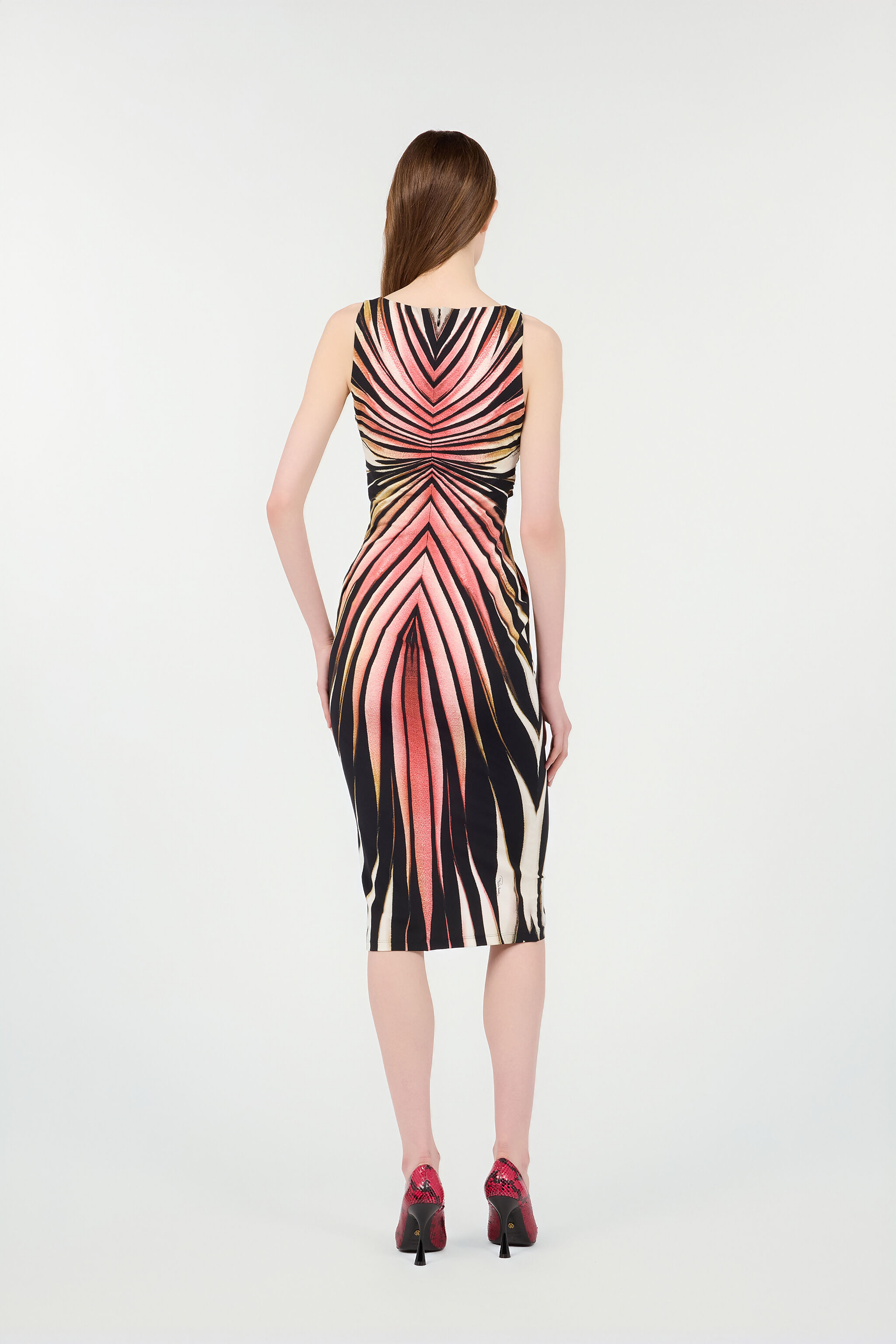 Sheath Dress With Ray Of Pink Print - 4