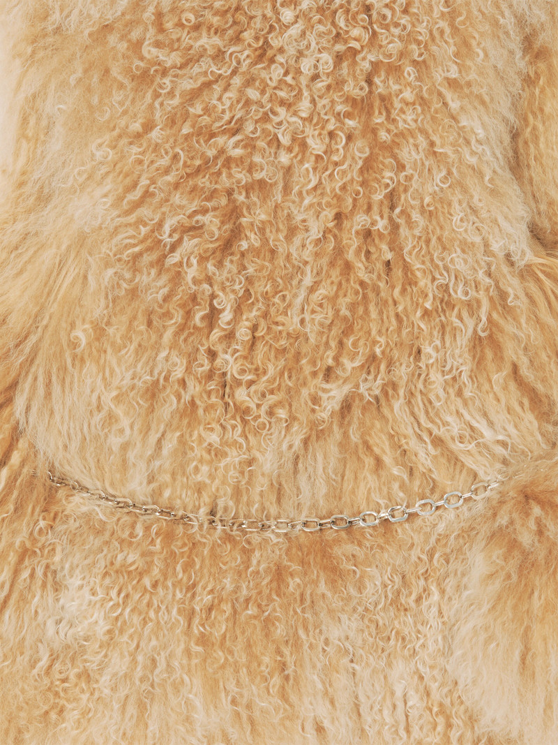 SLEEVELESS JACKET IN FUR 6