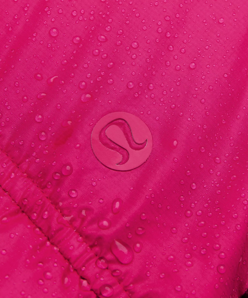 Featherweight 900-Down-Fill Puffer Vest 9