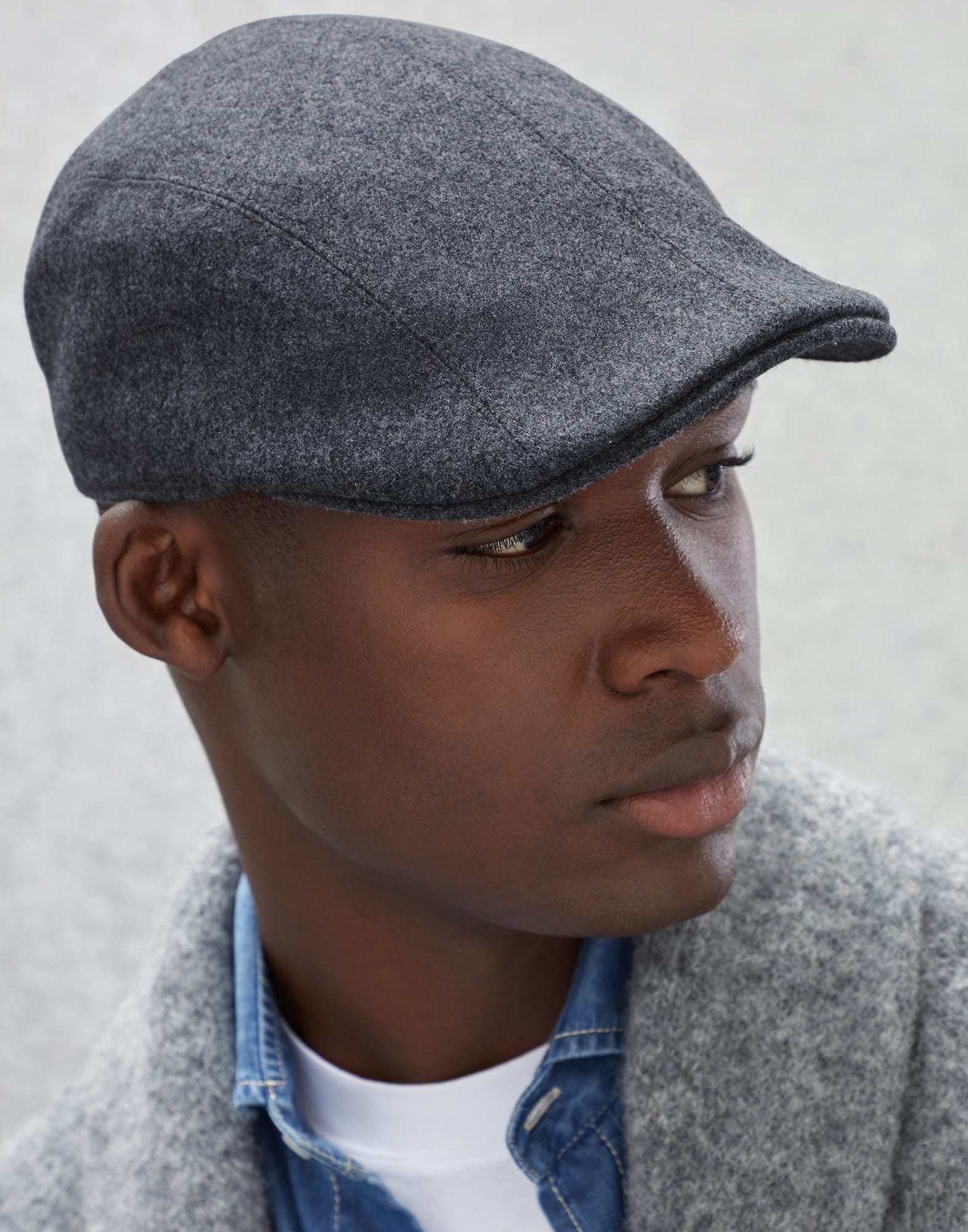 Brunello Cucinelli Virgin wool flannel flat cap with embroidered logo REVERSIBLE