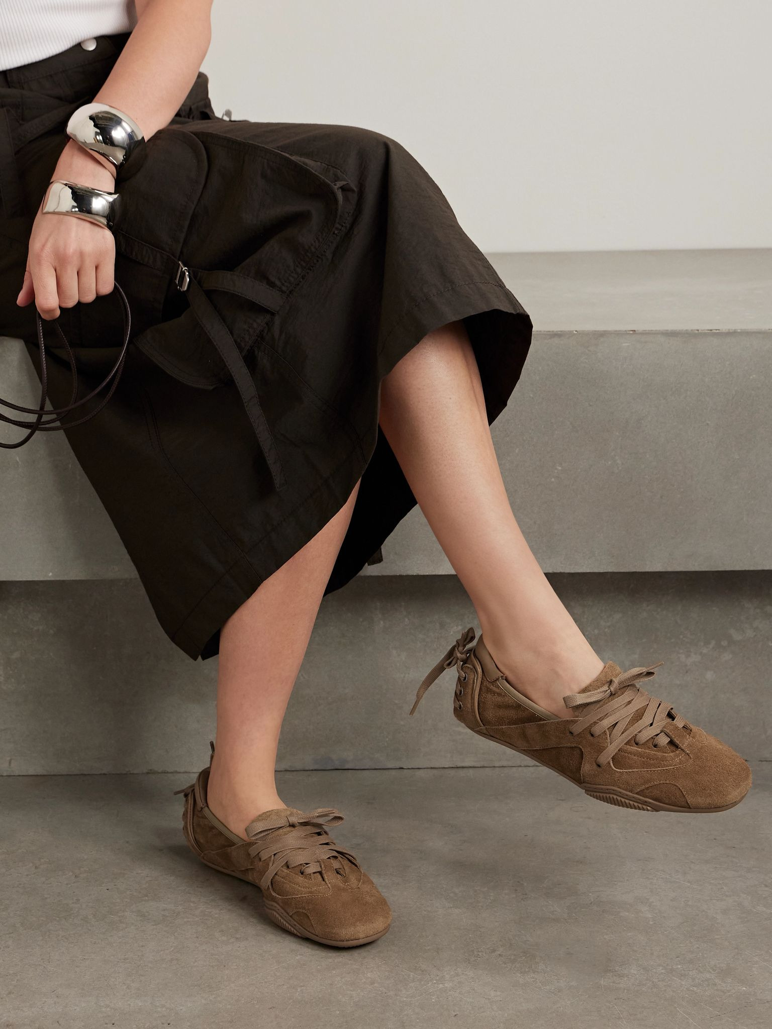 Leather-trimmed paneled suede sneakers Sand - 2